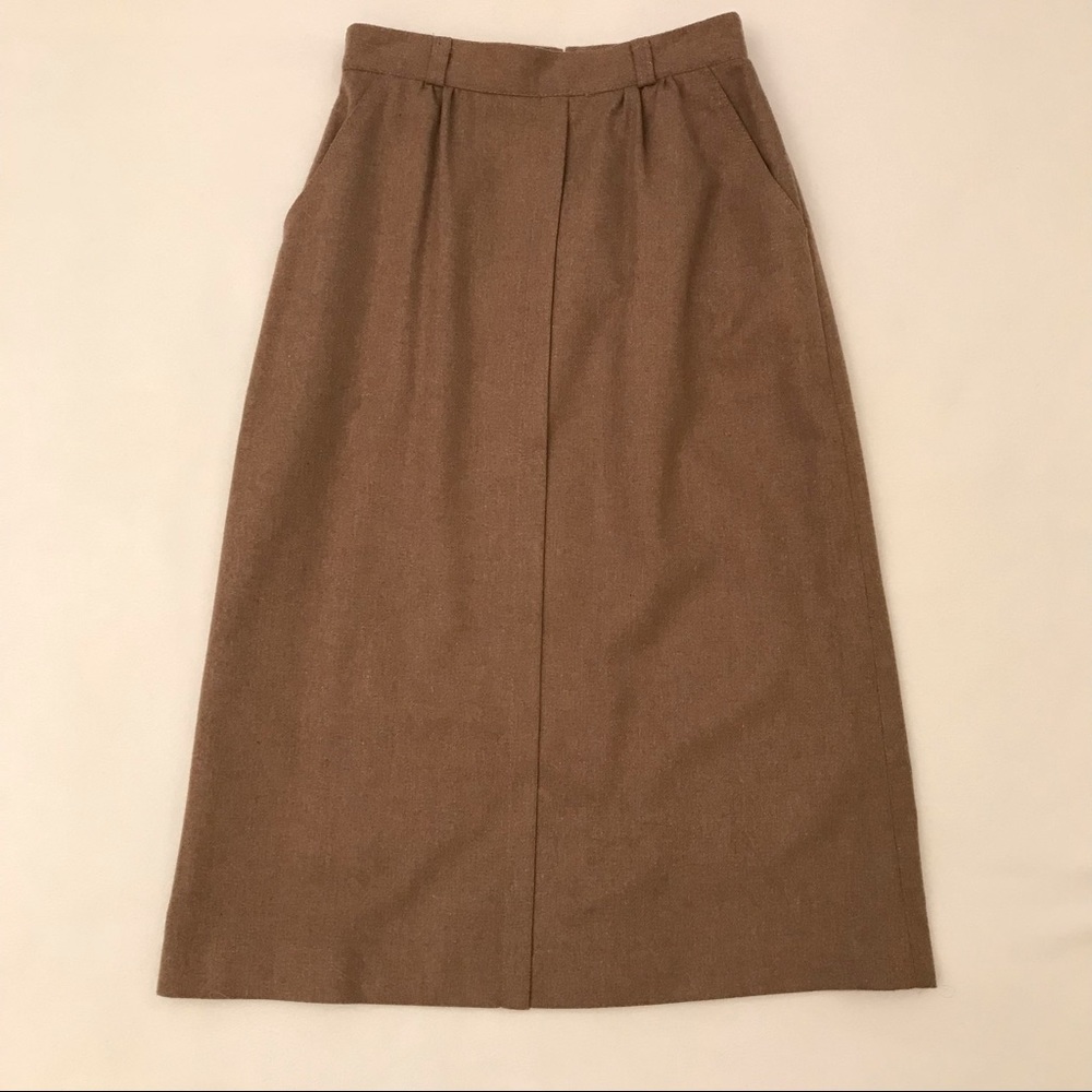College Town Classic Tan Wool Skirt - Like New!